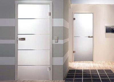 Двери в ванную комнату: особенности моделей скрытого монтажа